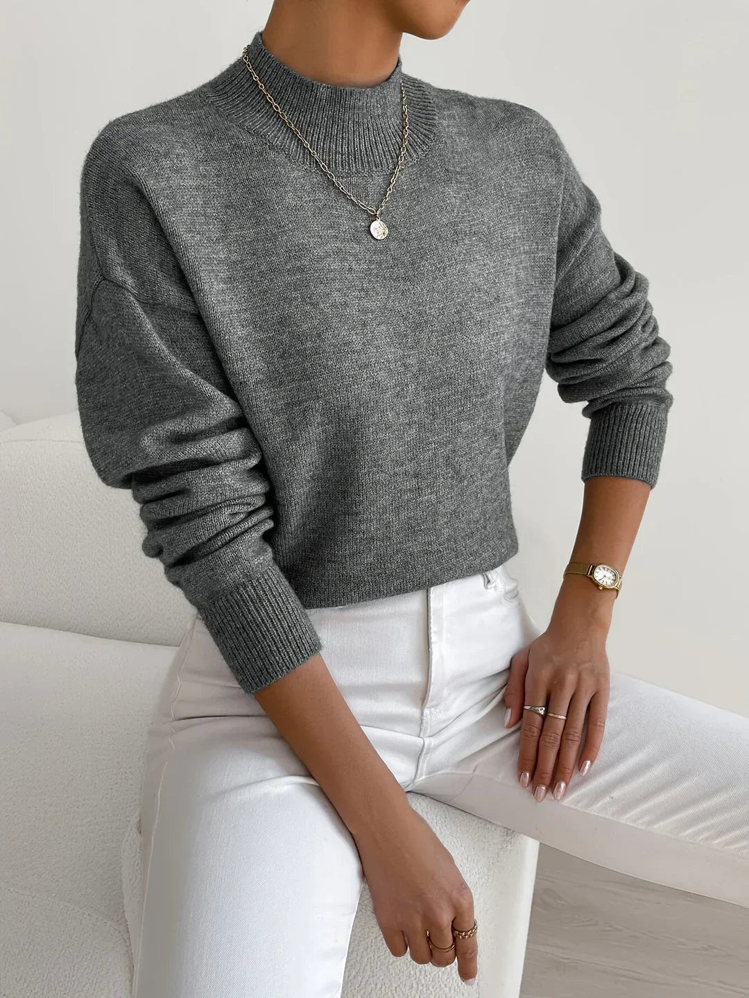 Rose | Elegant Relaxed-Fit Turtleneck