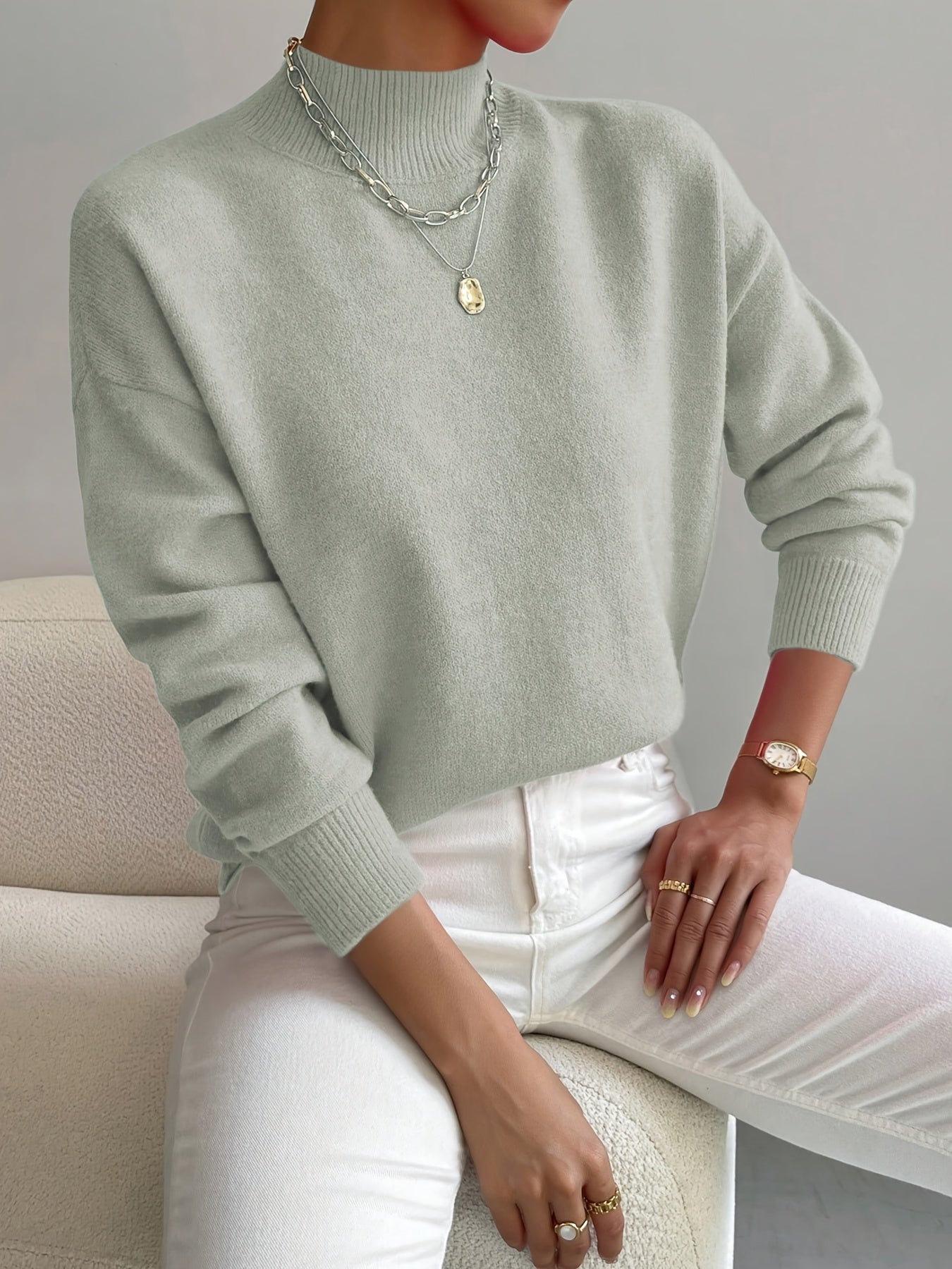 Rose | Elegant Relaxed-Fit Turtleneck